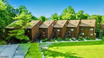 /international/us/20-augusta-dr-vernon-twp-nj-110101149034/