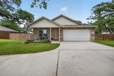 /international/us/901-e-3rd-street-springtown-tx-110107884875/