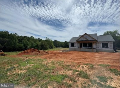 /international/us/7705-three-notch-road-louisa-va-110109069587/