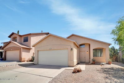/international/us/8874-s-desert-valley-way-tucson-az-110107831807/