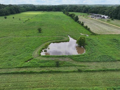 /international/us/80-acres-harrisburg-ar-110100727899/