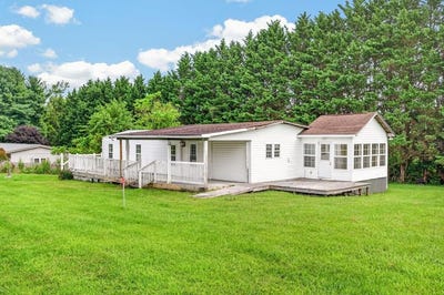 /international/us/115-crossridge-ln-galax-va-110119744830/