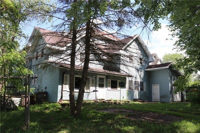 /international/us/123-forest-street-fairchild-wi-110100925740/