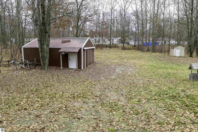/international/us/7737-wilderness-drive-weidman-mi-110102224027/