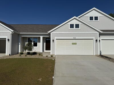 /international/us/1533-n-village-circle-kalamazoo-mi-110099448125/