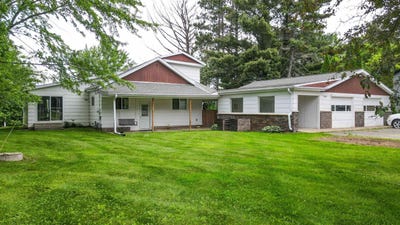 /international/us/w4976-pinewood-lane-merrill-wi-110100356171/