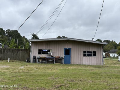 /international/us/914-916-sixth-street-elizabeth-city-nc-110120585476/