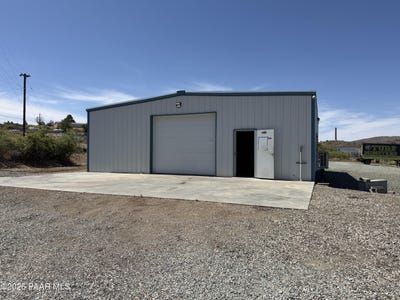 /international/us/10630-s-state-route-69-mayer-az-110108438215/