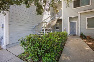 /international/us/1850-blossom-avenue-fairfield-ca-110108209125/