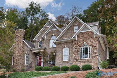 /international/us/2946-se-hampton-cove-way-owens-cross-roads-al-110120497811/
