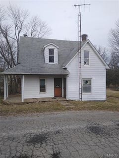 /international/us/607-e-hancock-street-steeleville-il-110097811690/