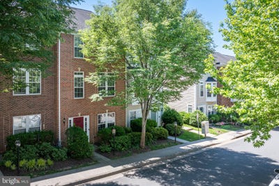 /international/us/920-bing-lane-charlottesville-va-110108610918/