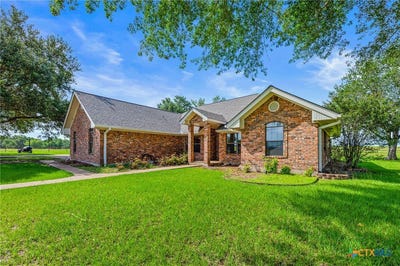 /international/us/11077-county-road-440-thorndale-tx-110108856792/