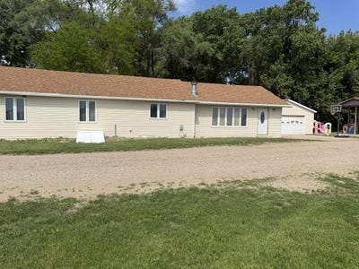 /international/us/46152-313th-street-vermillion-sd-110108298989/