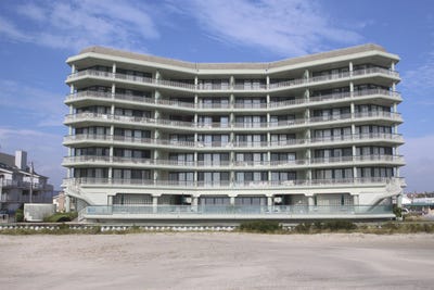 /international/us/8901-atlantic-avenue-wildwood-crest-nj-110103250810/