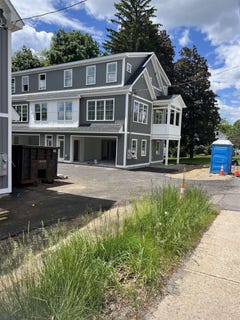 /international/us/796-central-avenue-dover-nh-110108499046/