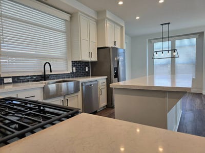 /international/us/8801-eton-ave-canoga-park-ca-110101263424/?lang=zh-tw