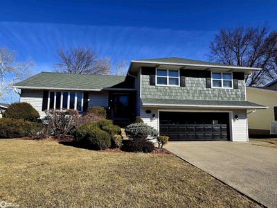 /international/us/320-kimberly-drive-west-burlington-ia-110097739112/?lang=en