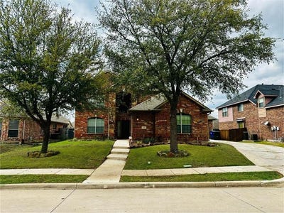 /international/us/213-fox-hollow-boulevard-forney-tx-110108231346/