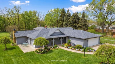 /international/us/1307-sinnissippi-park-road-sterling-il-110105841983/