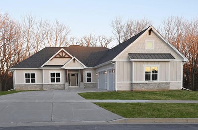 /international/us/w252n5592-crescent-hill-dr-sussex-wi-110100511299/