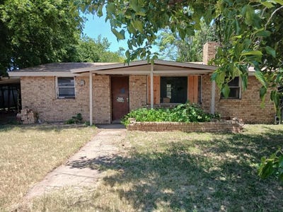 /international/us/2010-nowlin-road-coleman-tx-110105752747/