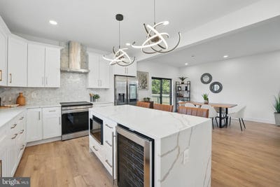 /international/us/9309-maple-street-manassas-va-110098628869/