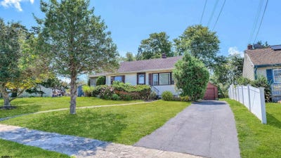 /international/us/21-larchmont-dr-pleasantville-nj-110108566650/