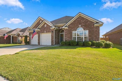 /international/us/5008-se-valley-cove-drive-owens-cross-roads-al-110120712763/