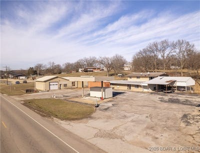 /international/us/2001-highway-42-brumley-mo-110104571918/