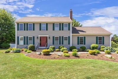 /international/us/713-washington-st-domenica-wy-franklin-ma-110108640505/