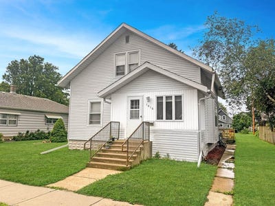 /international/us/1416-stoughton-ave-tomah-wi-110100565012/