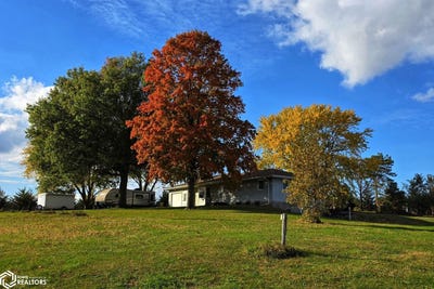/international/us/2927-300th-street-blockton-ia-110120482596/