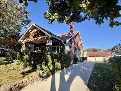 /international/us/631-n-church-street-richland-center-wi-110120485612/
