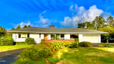 /international/us/2418-first-street-tillamook-or-110104218032/