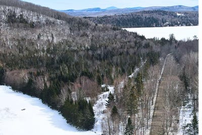 /international/us/shadow-lake-road-glover-vt-110103739768/