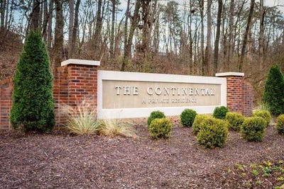 /international/us/1414-continental-drive-chattanooga-tn-110104950717/