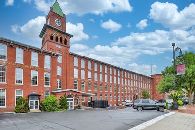 /international/us/670-n-commercial-street-manchester-nh-110108492024/