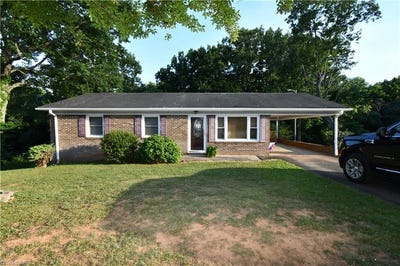 /international/us/219-atkins-lane-mount-airy-nc-110108814541/