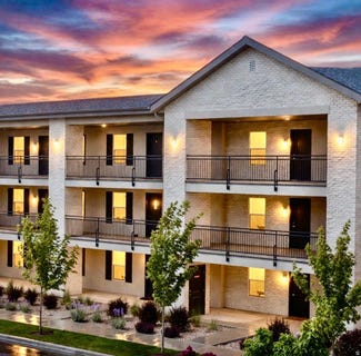 /international/us/64-w-600-s-springville-ut-110107924458/