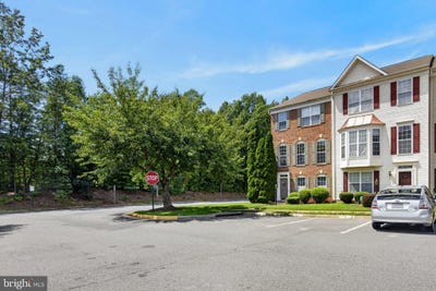 /international/us/14913-whittier-loop-woodbridge-va-110109828612/