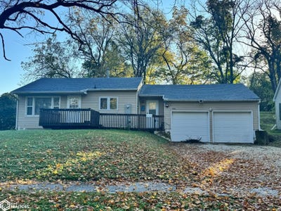 /international/us/1016-bluff-street-webster-city-ia-110120450599/