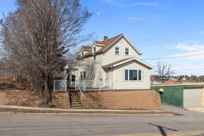 /international/us/311-main-avenue-kaukauna-wi-110106621238/