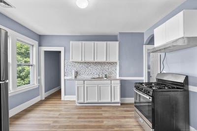 /international/us/1105-n-main-street-waterbury-ct-110108340382/