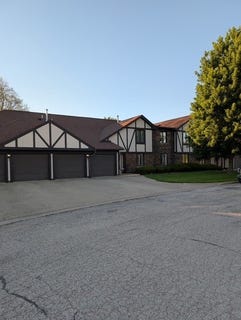 /international/us/5-crystal-court-pontiac-il-110108988387/