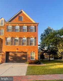 /international/us/15601-swanscombe-loop-upper-marlboro-md-110109955938/