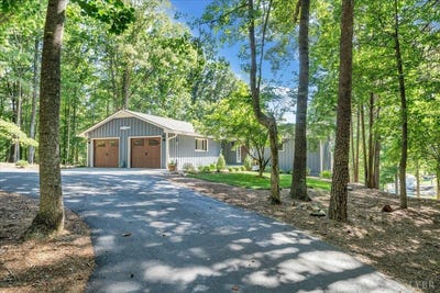 /international/us/154-key-lakewood-drive-moneta-va-110108628615/