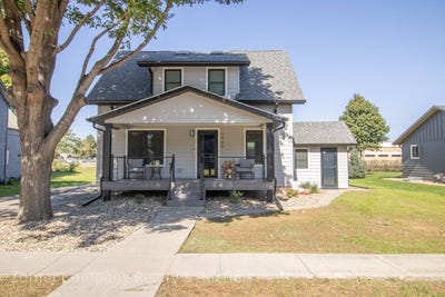 /international/us/1909-17th-st-rock-valley-ia-110120423061/