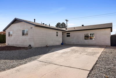 /international/us/4508-douglas-macarthur-road-ne-albuquerque-nm-110105756342/