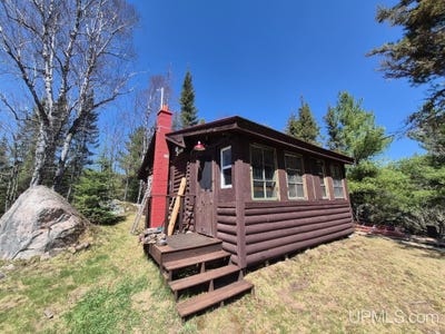 /international/us/13551-county-road-cs-ishpeming-mi-110108171758/
